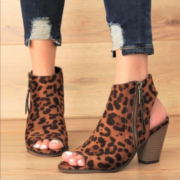 Shoes - Size 7 Open Toe LEOPARD Bootie